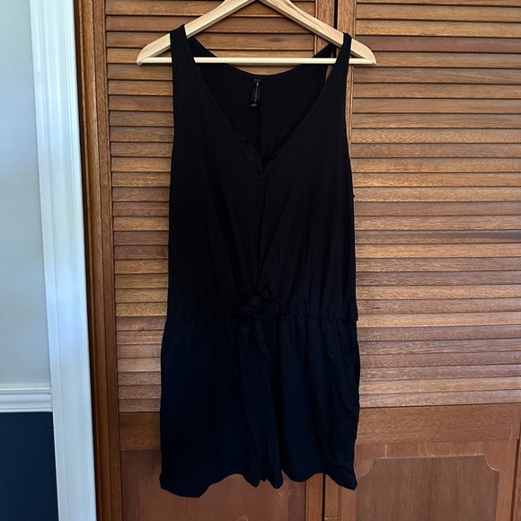 SMASH & TESS x HILARY DUFF Romper - Black - Size Medium - Picture 1 of 1